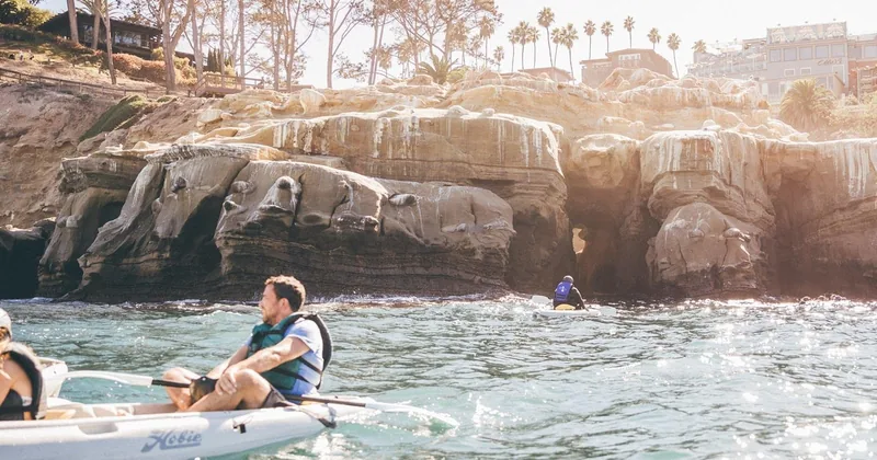 La Jolla: Sea Cave Kayaking Tour with Guide